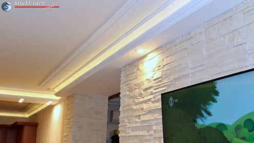 Wandbeleuchtung mit Styropor Zierleisten, LED-Spots und LED-Streifen