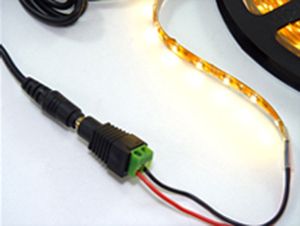 Lösbare Verbindung zwischen LED Trafo und LED Strip mittels Anschluss-Adapter