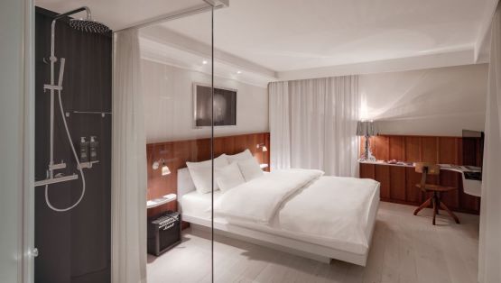 Schlafzimmerbeleuchtung Decke für angenehmes Licht mit warmweißen LED Spots